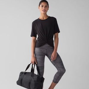 Lululemon Hi Rise Wunder Under Crop III Sz 8